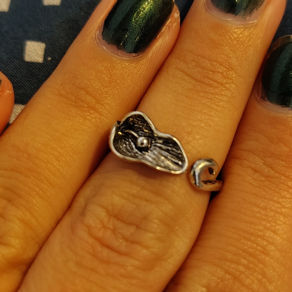 Oyster Shell Adjustable Mini Ring